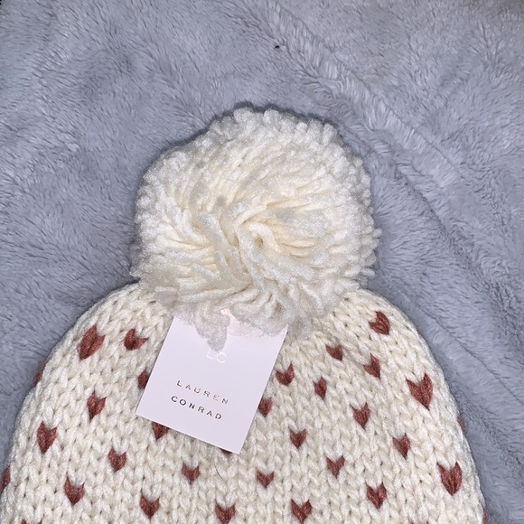 Crotchet beanie - Picture 4 of 4